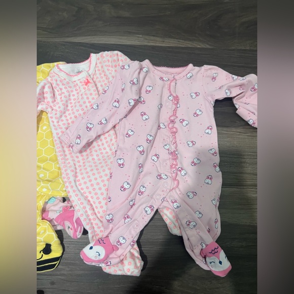 Baby One Piece Lot - Picture 4 of 7